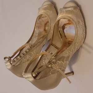 Badgley Mischka Lesley heels NIB